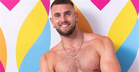 zac love island before|Zachariah Noble Looks Unrecognisable Before Love。